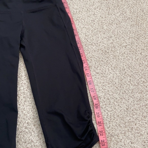 GAP Fit Pedal Pusher Workout Pants, Small - Picture 5 of 8